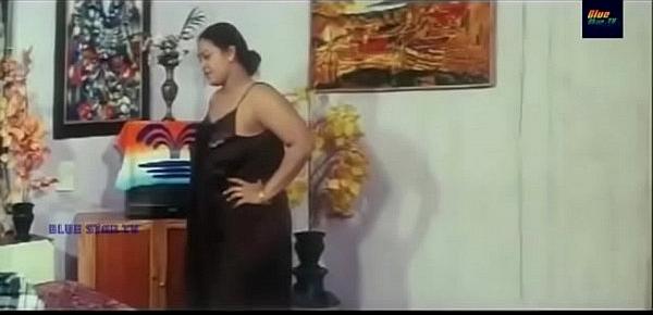  Mallu Actress Shakeela Romancing with Husband in Morning Time